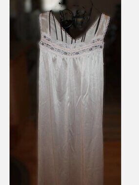 Pink Sleeveless Nylon Nightgown White Lace Trim Sz M 12/14 Sleepwear Innermost